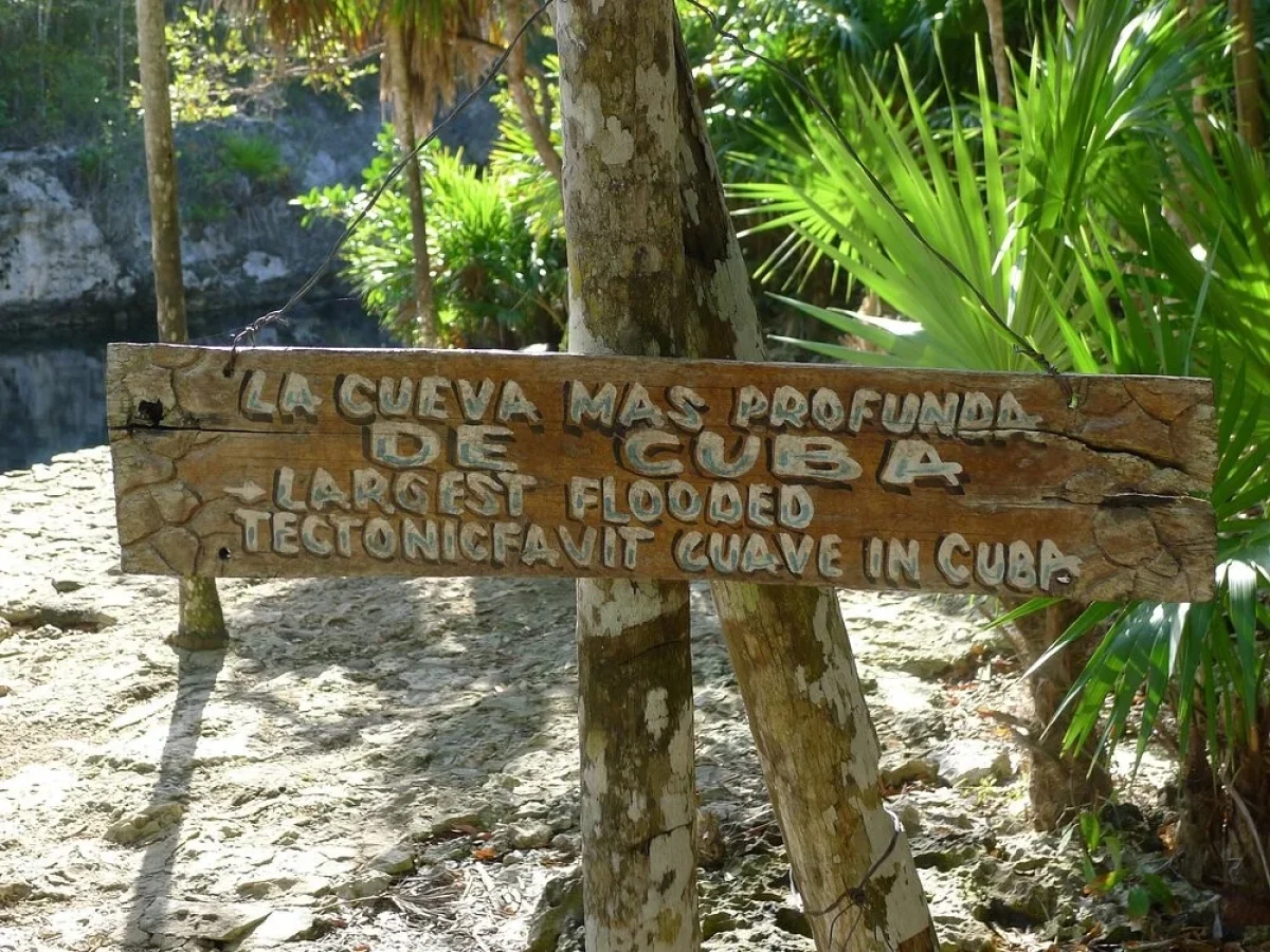 la grotta dei pesci
